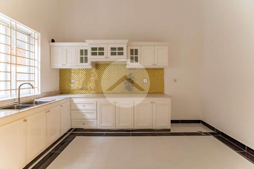 4 Bedroom Double Shophouse For Sale - Chrang Chamres 1, Phnom Penh