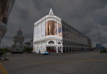 4 Bedroom Double Shophouse For Sale - Chrang Chamres 1, Phnom Penh thumbnail