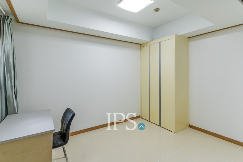 4 Bedroom Condo For Rent - De Castle Noblesse, Beoung Kak 1, Phnom Penh