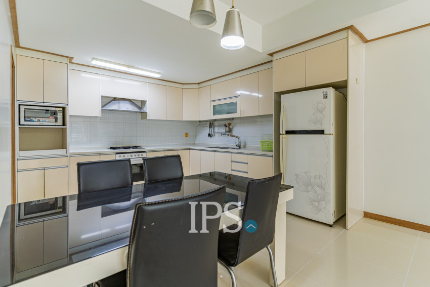 4 Bedroom Condo For Rent - De Castle Noblesse, Beoung Kak 1, Phnom Penh