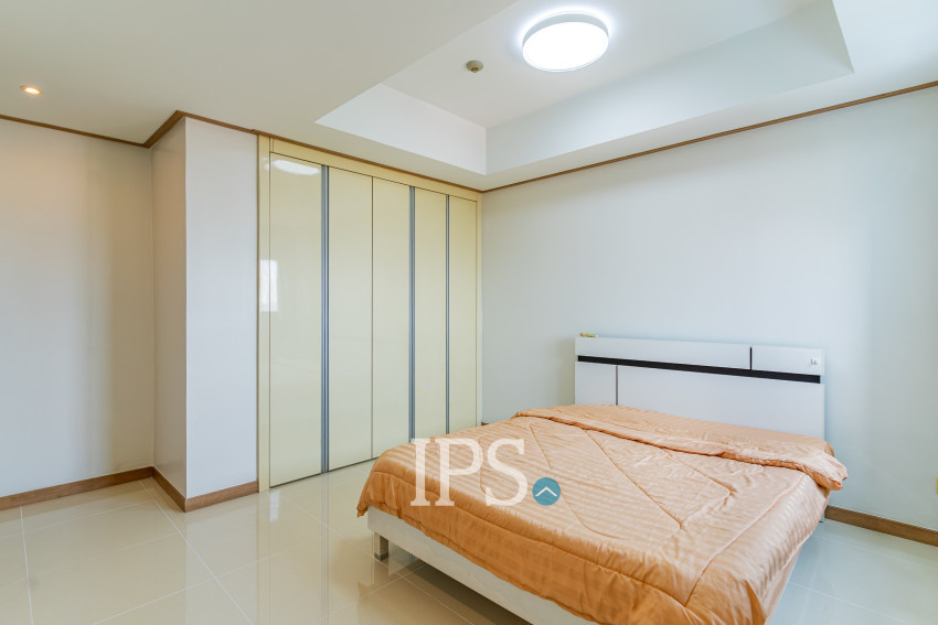 4 Bedroom Condo For Rent - De Castle Noblesse, Beoung Kak 1, Phnom Penh