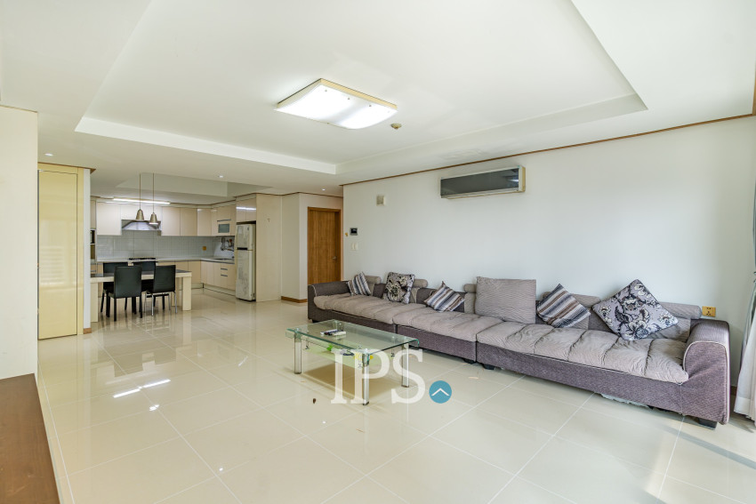 4 Bedroom Condo For Rent - De Castle Noblesse, Beoung Kak 1, Phnom Penh