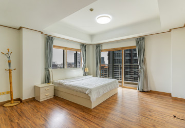 4 Bedroom Condo For Rent - De Castle Noblesse, Beoung Kak 1, Phnom Penh thumbnail