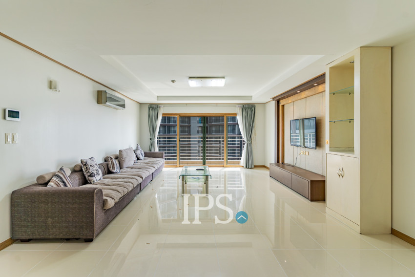 4 Bedroom Condo For Rent - De Castle Noblesse, Beoung Kak 1, Phnom Penh