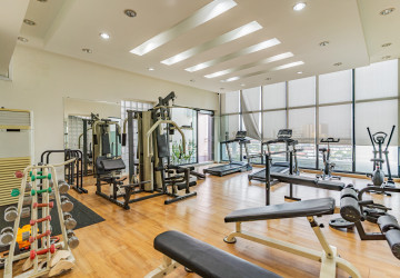 4 Bedroom Condo For Rent - De Castle Noblesse, Beoung Kak 1, Phnom Penh thumbnail