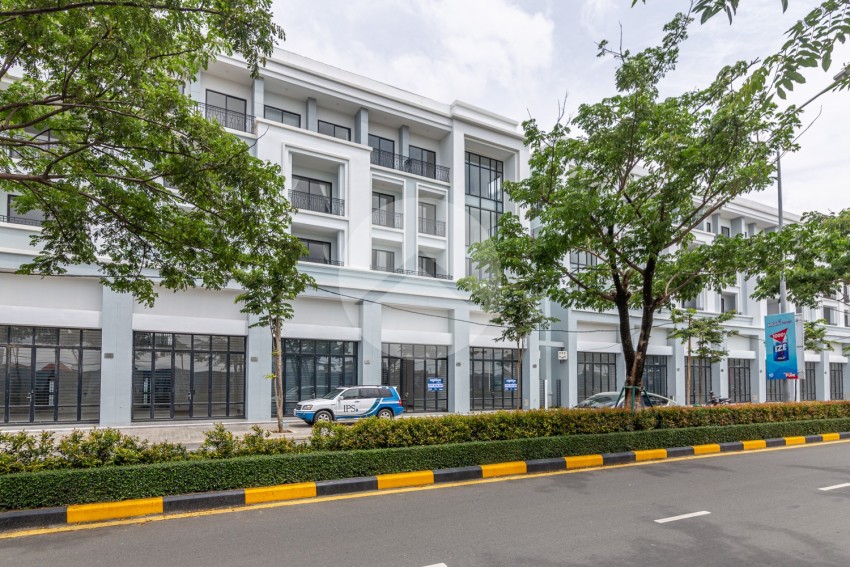 4 Bedroom Corner Shophouse For Rent - Borey Chip Mong 271, Khan Meanchey, Phnom Penh