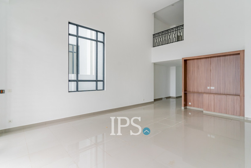 4 Bedroom Corner Shophouse For Rent - Borey Chip Mong 271, Khan Meanchey, Phnom Penh