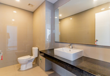 4 Bedroom Corner Shophouse For Rent - Borey Chip Mong 271, Khan Meanchey, Phnom Penh thumbnail