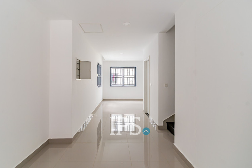 4 Bedroom Corner Shophouse For Rent - Borey Chip Mong 271, Khan Meanchey, Phnom Penh