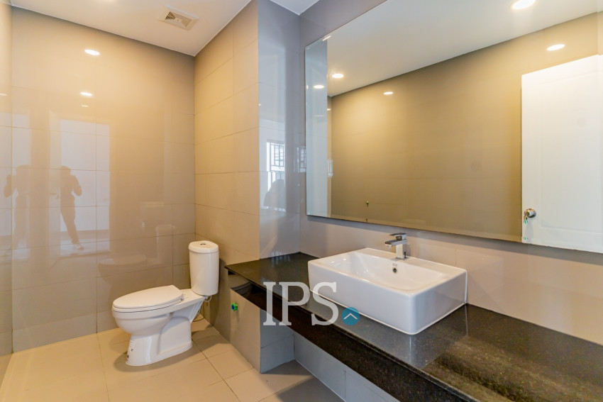 4 Bedroom Corner Shophouse For Rent - Borey Chip Mong 271, Khan Meanchey, Phnom Penh