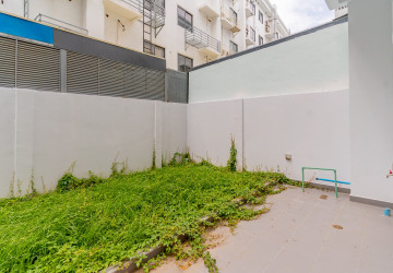 4 Bedroom Corner Shophouse For Rent - Borey Chip Mong 271, Khan Meanchey, Phnom Penh thumbnail