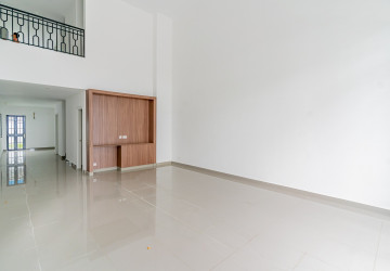 4 Bedroom Corner Shophouse For Rent - Borey Chip Mong 271, Khan Meanchey, Phnom Penh thumbnail