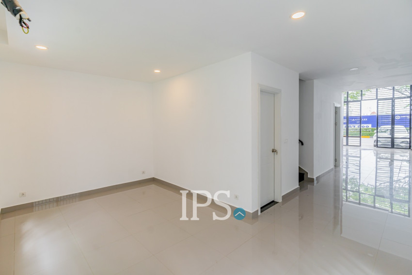 4 Bedroom Corner Shophouse For Rent - Borey Chip Mong 271, Khan Meanchey, Phnom Penh