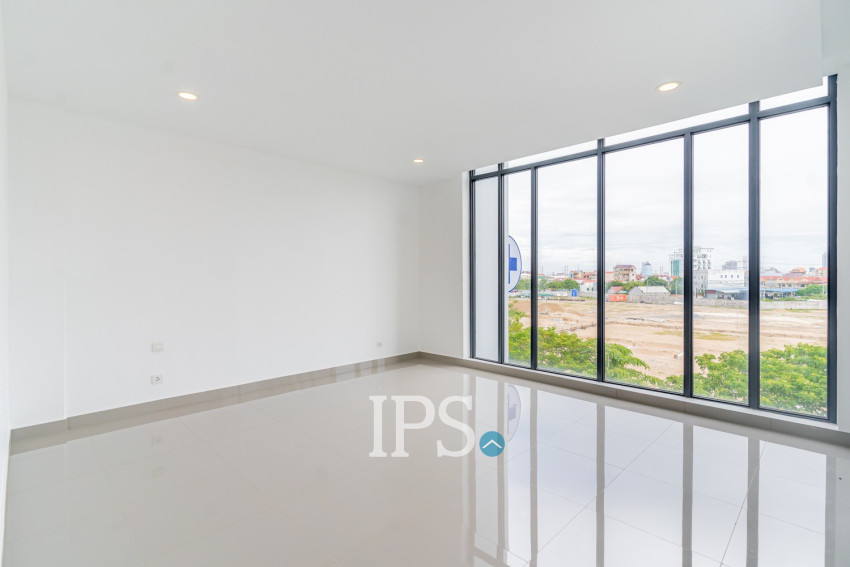 4 Bedroom Corner Shophouse For Rent - Borey Chip Mong 271, Khan Meanchey, Phnom Penh