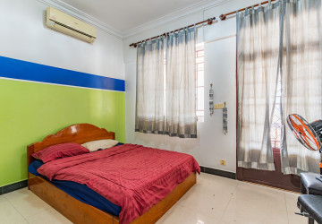 1 Bedroom Apartment For Rent - Toul Tum Poung 1, Phnom Penh thumbnail