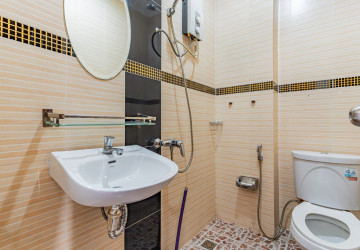 1 Bedroom Apartment For Rent - Toul Tum Poung 1, Phnom Penh thumbnail