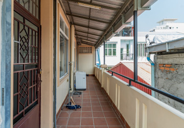 1 Bedroom Apartment For Rent - Toul Tum Poung 1, Phnom Penh thumbnail