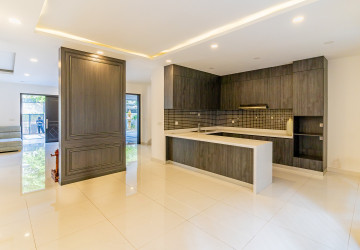 6 Bedroom Queen II Villa For Sale - Chip Mong Grand Phnom Penh, Khmounh, Phnom Penh thumbnail