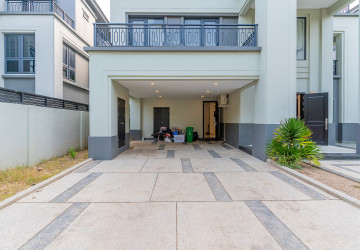 6 Bedroom Queen II Villa For Sale - Chip Mong Grand Phnom Penh, Khmounh, Phnom Penh thumbnail
