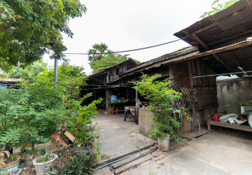 22 Bedroom Guesthouse For Rent - Sala Kamreuk, Siem Reap thumbnail