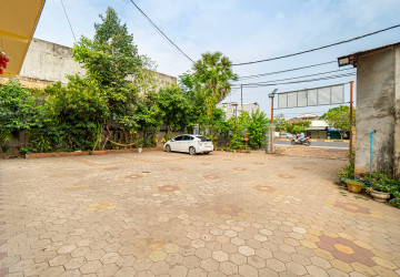 22 Bedroom Guesthouse For Rent - Sala Kamreuk, Siem Reap thumbnail