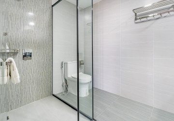 3 Bedroom Serviced Apartment For Rent - Chroy Changvar, Phnom Penh thumbnail