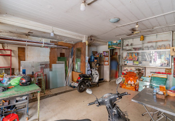3 Bedroom Shophouse For Sale - Boeung Kak 1, Phnom Penh thumbnail