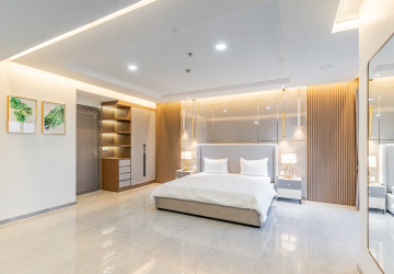 2 Bedroom Serviced Apartment For Rent - Chroy Changvar, Phnom Penh thumbnail