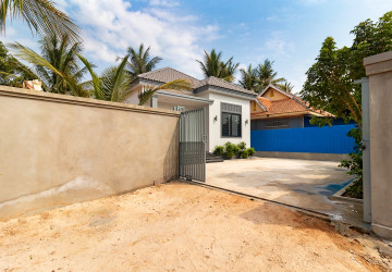 2 Bedroom House For Rent - Sala Kamreuk, Siem Reap thumbnail