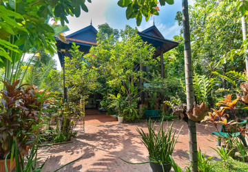 7 Bedroom Wooden House For Rent - Slor Kram, Siem Reap thumbnail