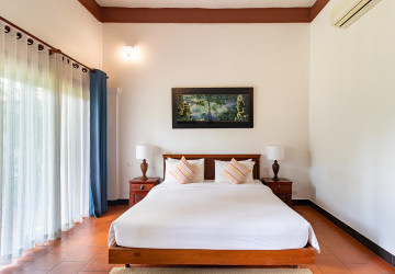 7 Bedroom Wooden House For Rent - Slor Kram, Siem Reap thumbnail