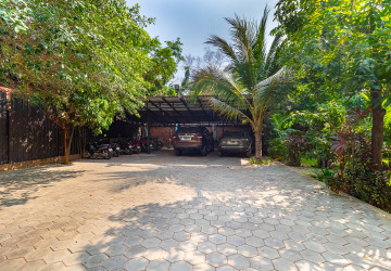 7 Bedroom Wooden House For Rent - Slor Kram, Siem Reap thumbnail