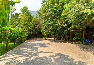 7 Bedroom Wooden House For Rent - Slor Kram, Siem Reap thumbnail