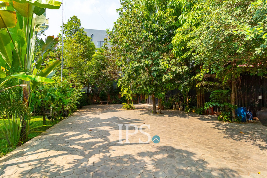 7 Bedroom Wooden House For Rent - Slor Kram, Siem Reap