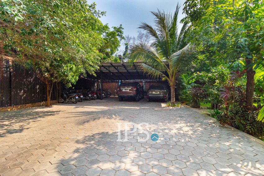 7 Bedroom Wooden House For Rent - Slor Kram, Siem Reap