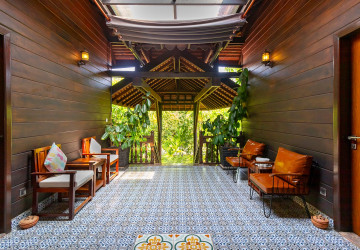 7 Bedroom Wooden House For Rent - Slor Kram, Siem Reap thumbnail