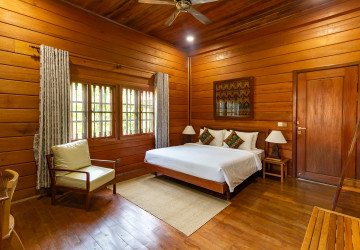 7 Bedroom Wooden House For Rent - Slor Kram, Siem Reap thumbnail