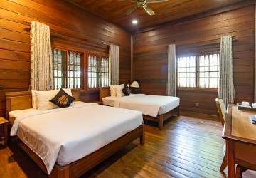 7 Bedroom Wooden House For Rent - Slor Kram, Siem Reap thumbnail