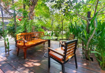 7 Bedroom Wooden House For Rent - Slor Kram, Siem Reap thumbnail