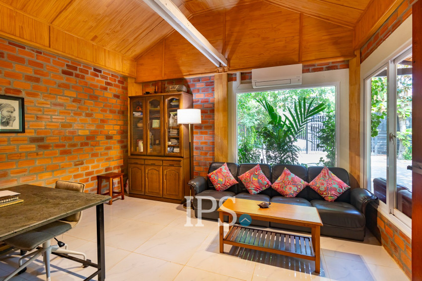 7 Bedroom Wooden House For Rent - Slor Kram, Siem Reap
