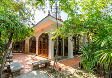 Hospitality Villa Business for Sale - Sala Kamreuk, Siem Reap thumbnail