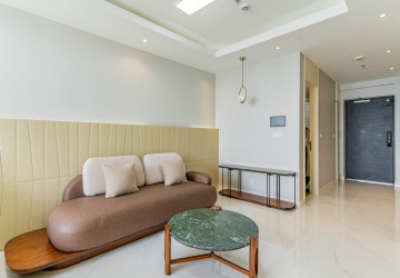 45 Sqm Studio Condo For Rent - Diamond Bay Garden, Tonle Bassac, Phnom Penh thumbnail