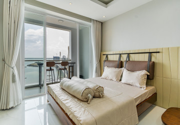 45 Sqm Studio Condo For Rent - Diamond Bay Garden, Tonle Bassac, Phnom Penh thumbnail