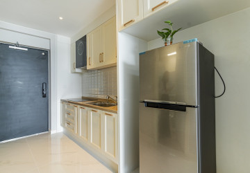 45 Sqm Studio Condo For Rent - Diamond Bay Garden, Tonle Bassac, Phnom Penh thumbnail
