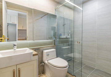 45 Sqm Studio Condo For Rent - Diamond Bay Garden, Tonle Bassac, Phnom Penh thumbnail
