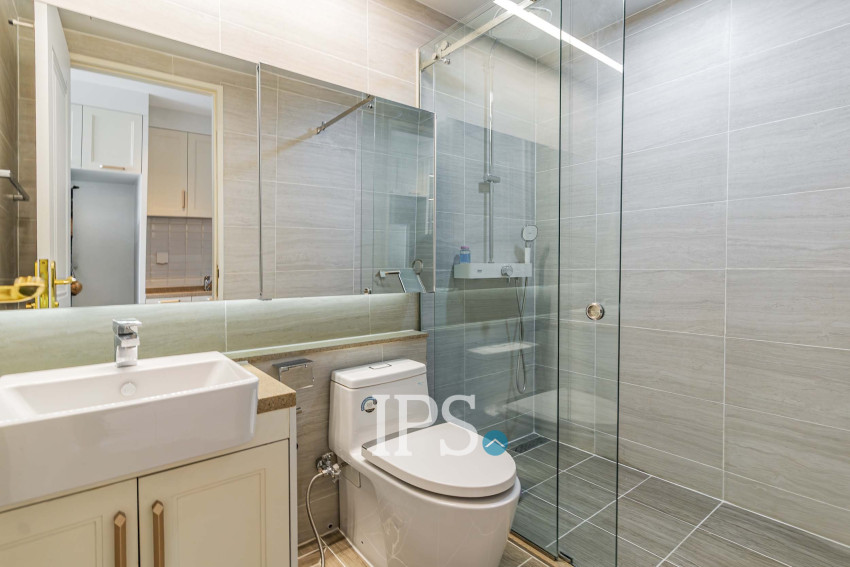 45 Sqm Studio Condo For Rent - Diamond Bay Garden, Tonle Bassac, Phnom Penh
