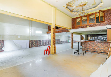16 Room Commercial Shophouse For Rent - Phsar Chas, Phnom Penh thumbnail