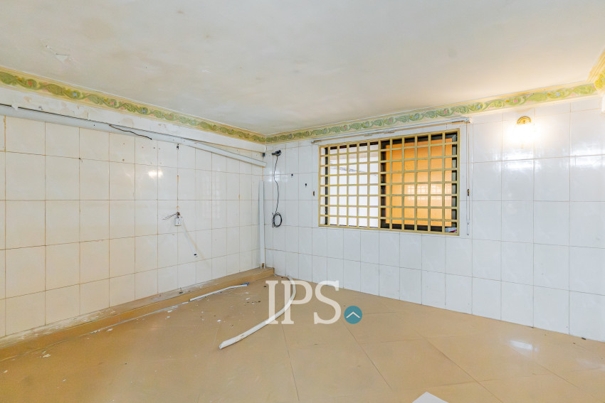 16 Room Commercial Shophouse For Rent - Phsar Chas, Phnom Penh