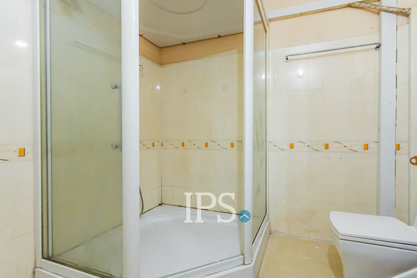 16 Room Commercial Shophouse For Rent - Phsar Chas, Phnom Penh