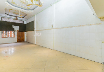 16 Room Commercial Shophouse For Rent - Phsar Chas, Phnom Penh thumbnail
